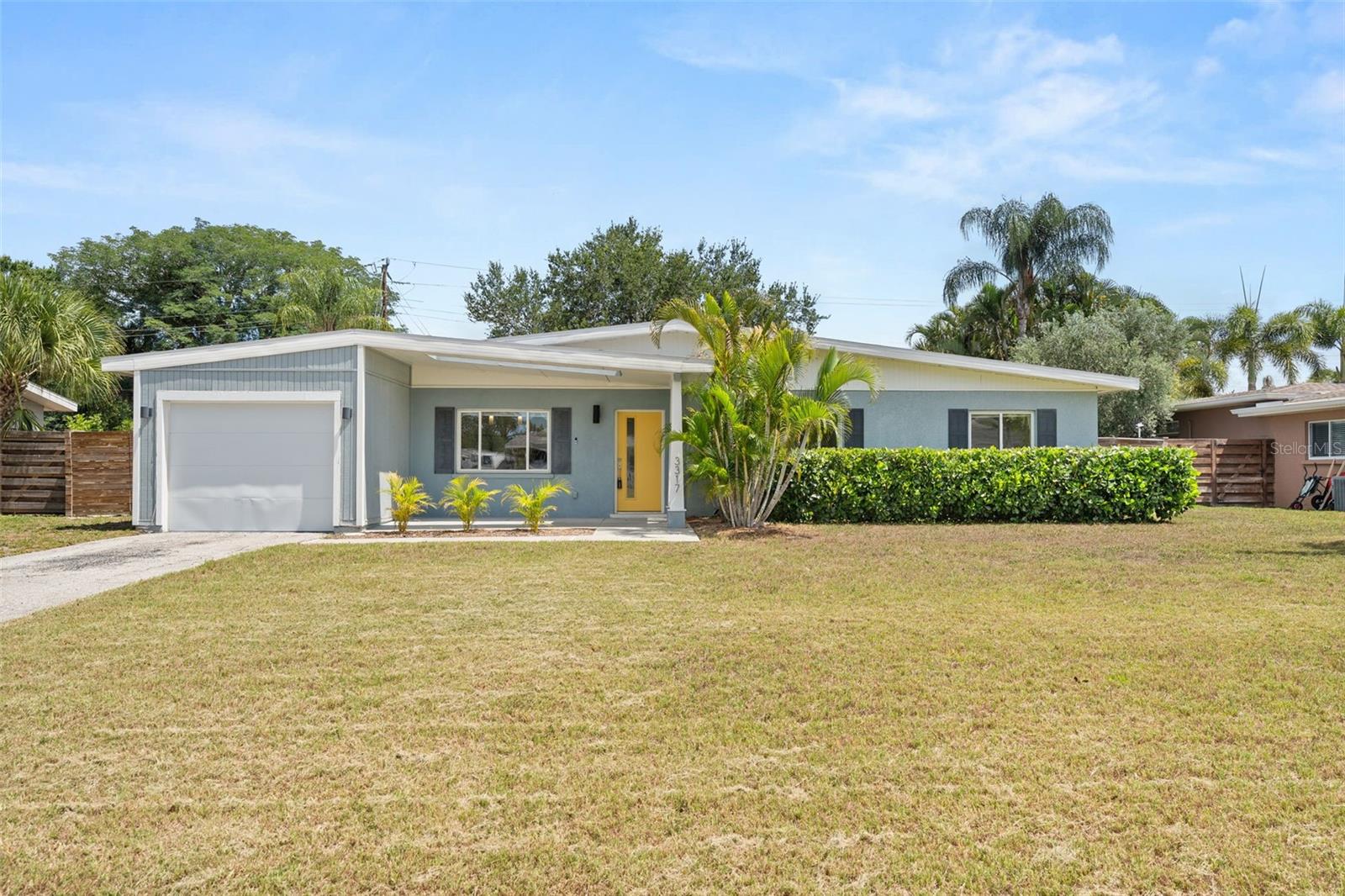 SOUTH GATE MANOR - Residential