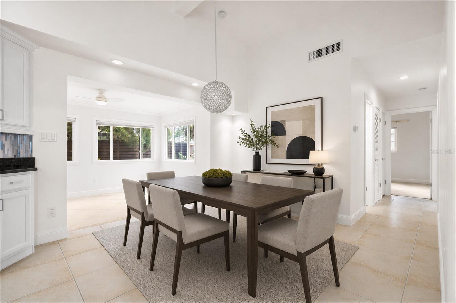 SOUTH GATE MANOR - Residential