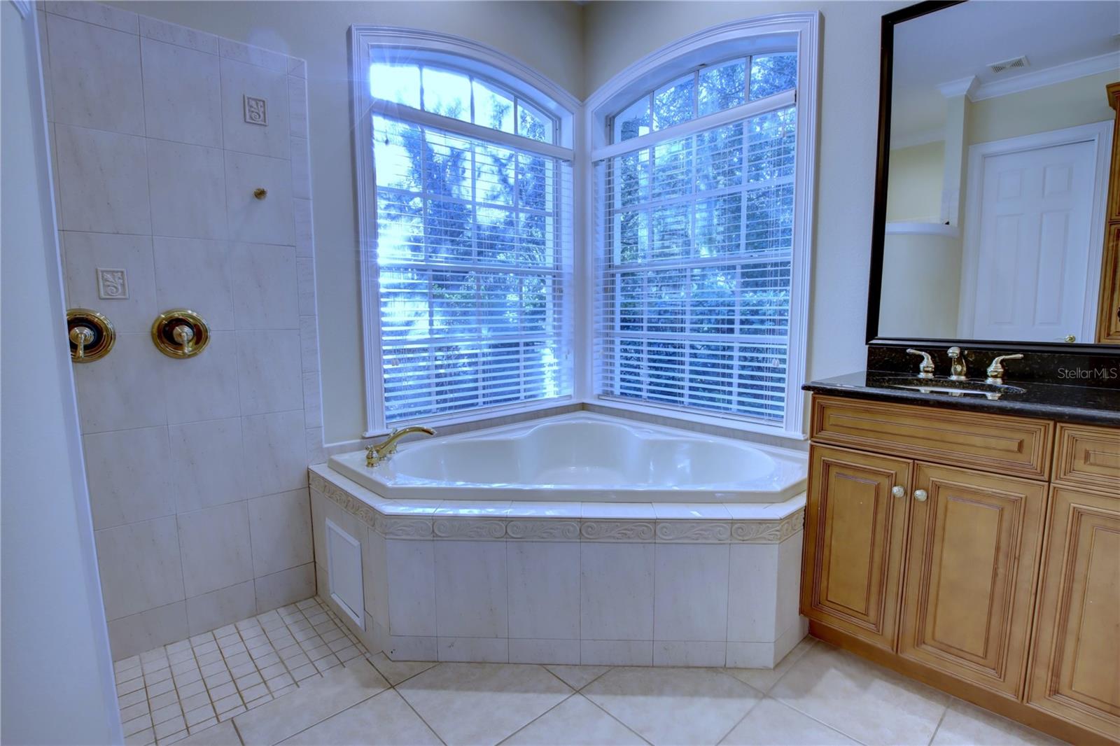 RESERVE AT HEATHROW - Residential