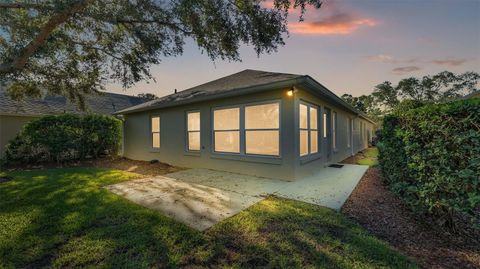 A home in WINTER HAVEN