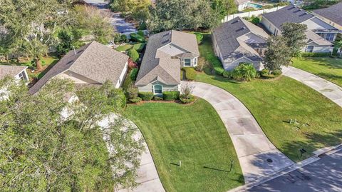 A home in WINTER HAVEN