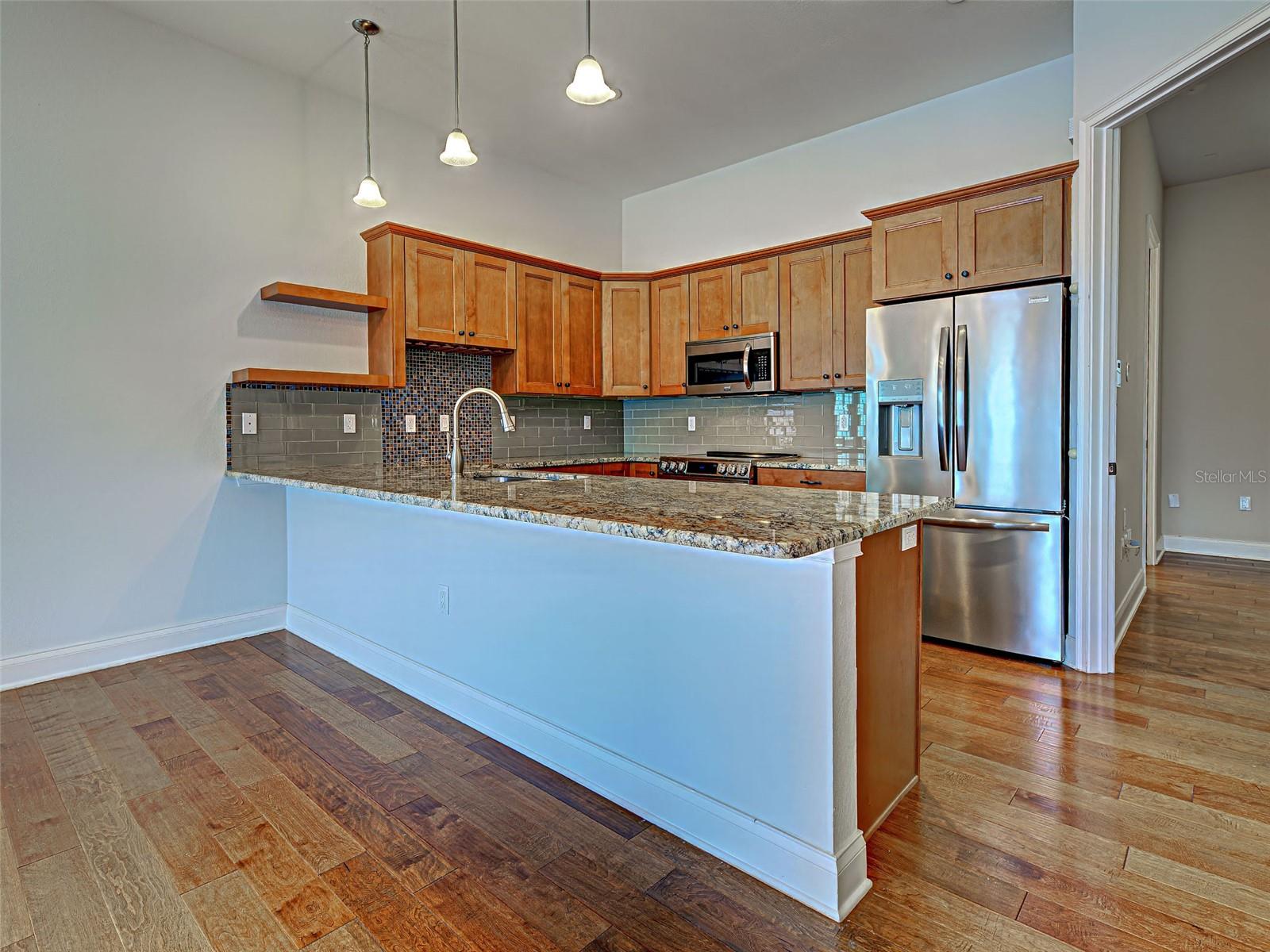 ISLAND COURT VENICE - Residential