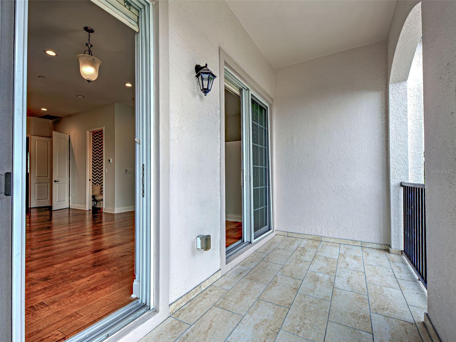 ISLAND COURT VENICE - Residential