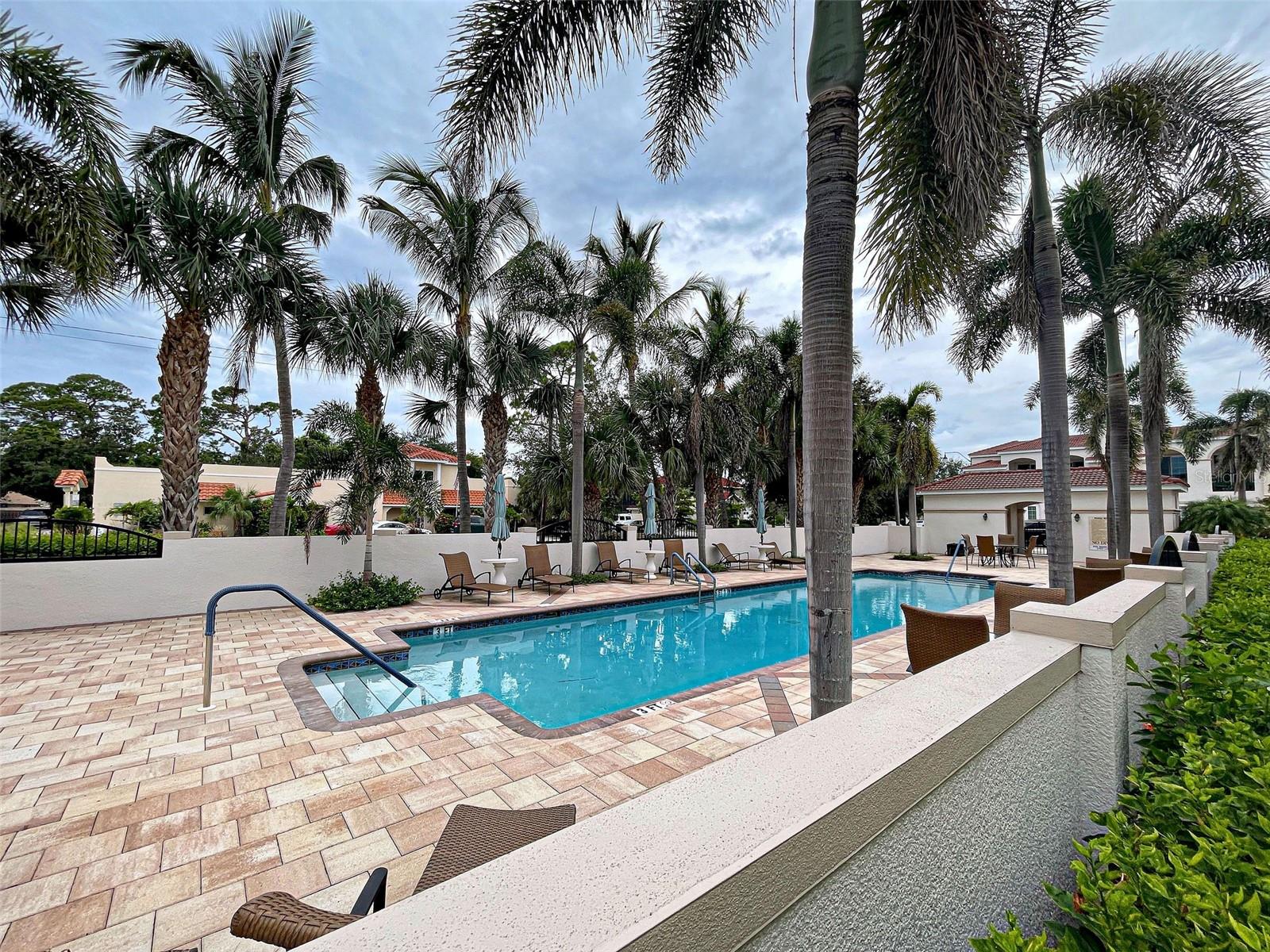 ISLAND COURT VENICE - Residential