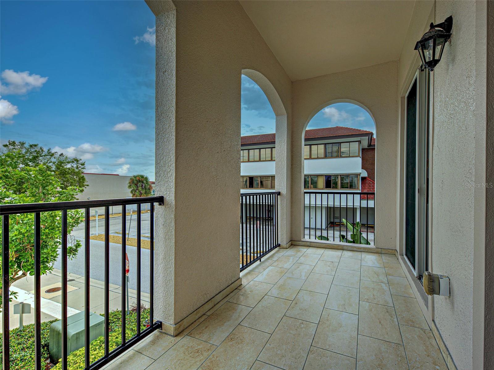 ISLAND COURT VENICE - Residential