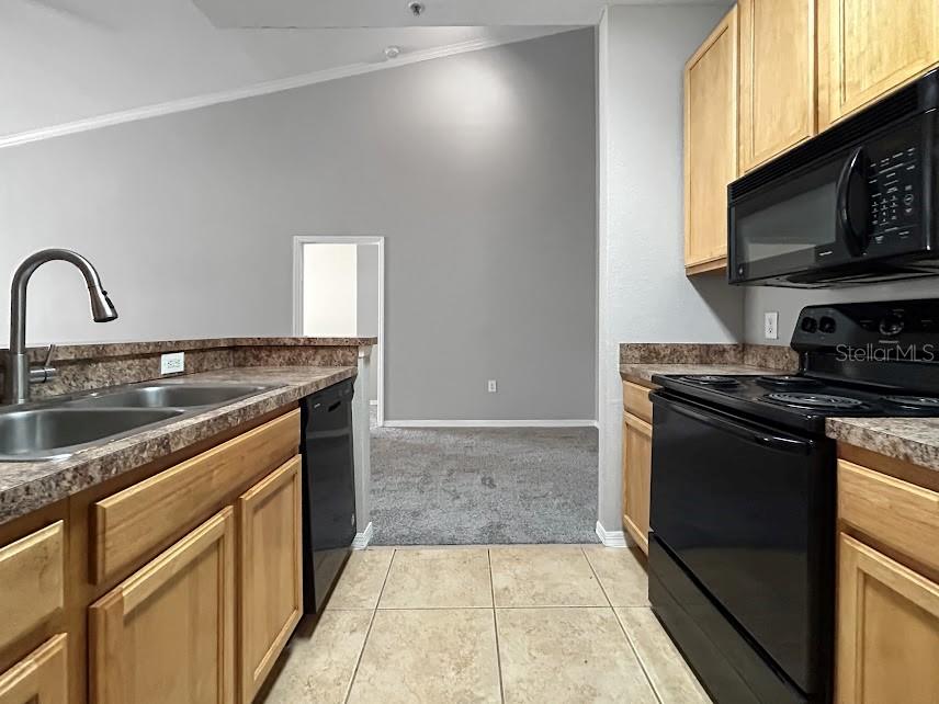 COURTNEY PALMS CONDO - Residential