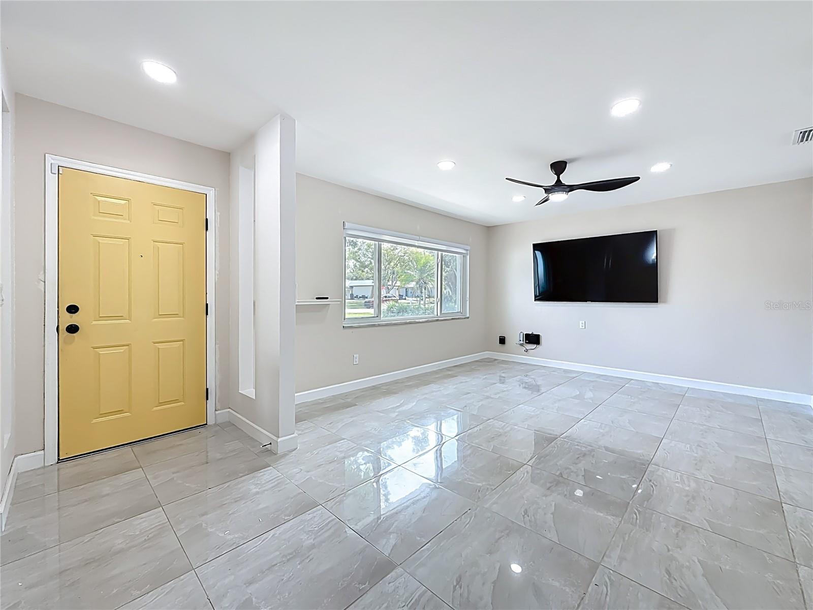 AUTUMN RUN - Residential