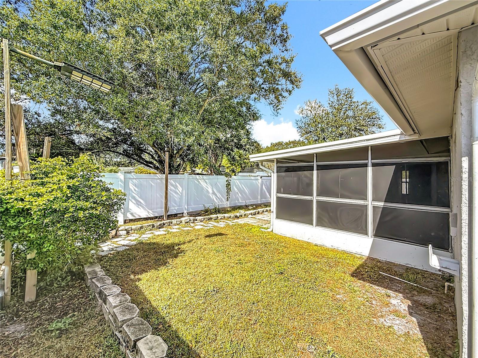 AUTUMN RUN - Residential