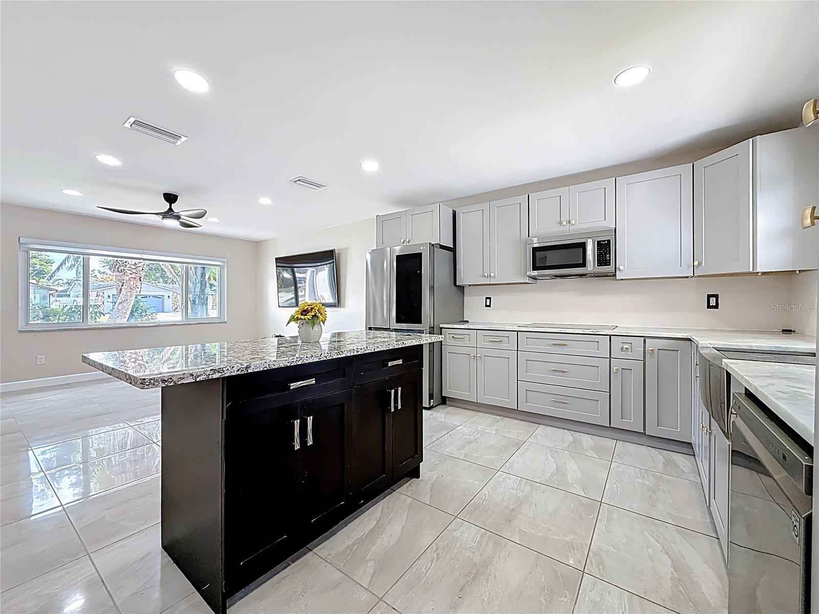 AUTUMN RUN - Residential