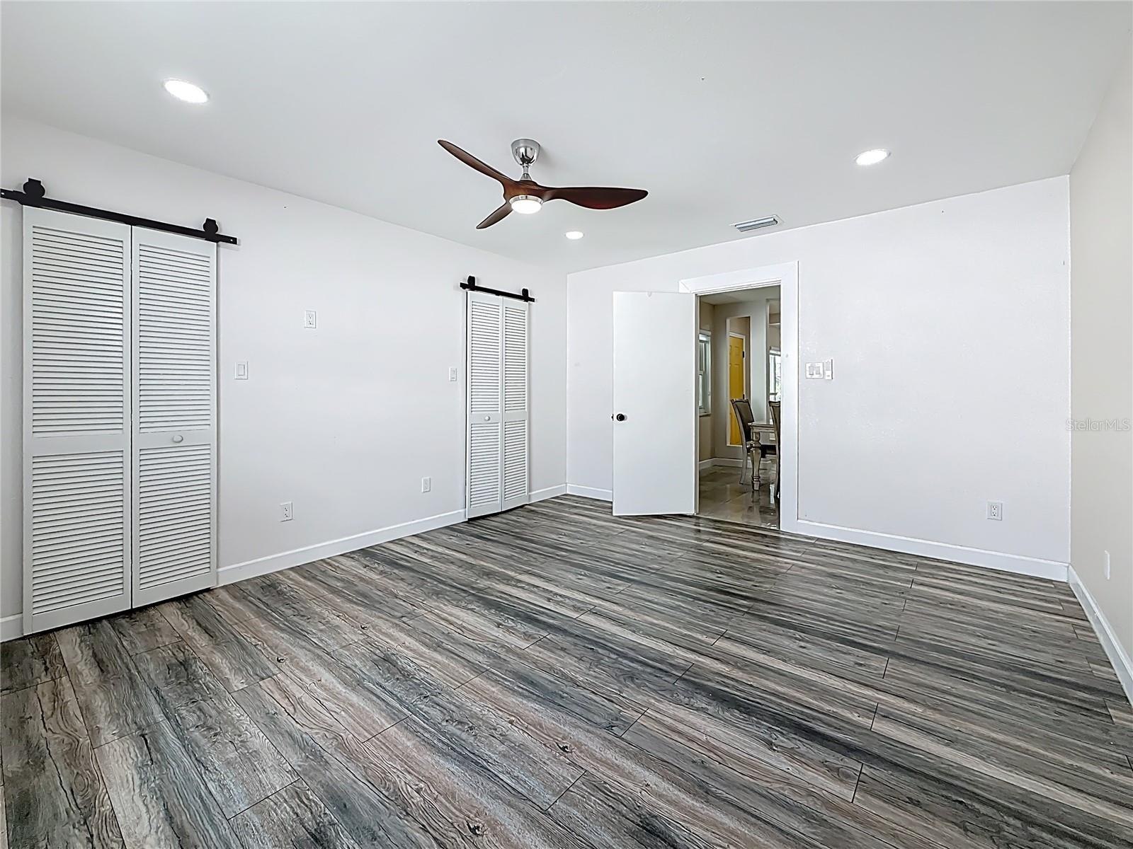 AUTUMN RUN - Residential