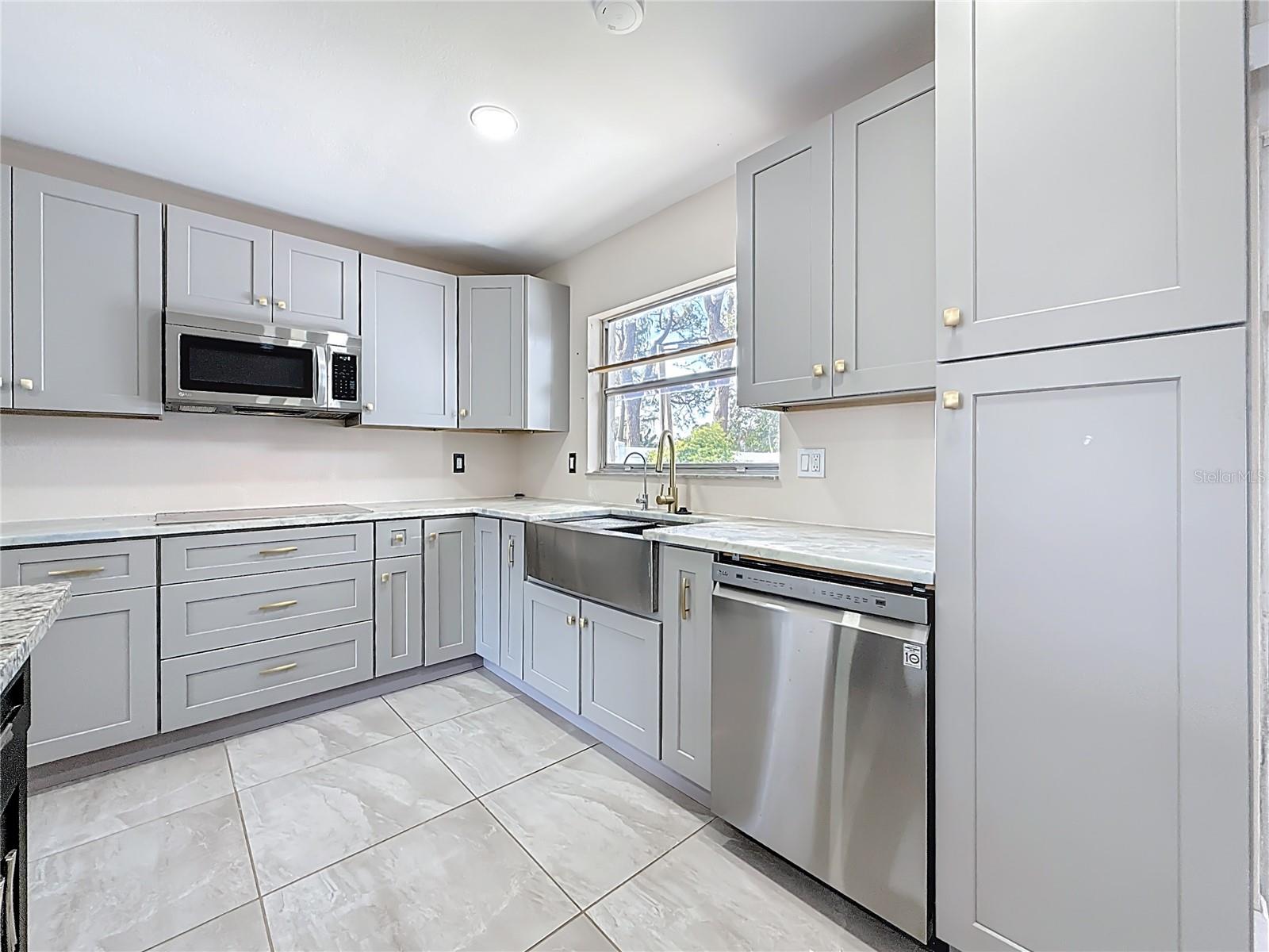 AUTUMN RUN - Residential