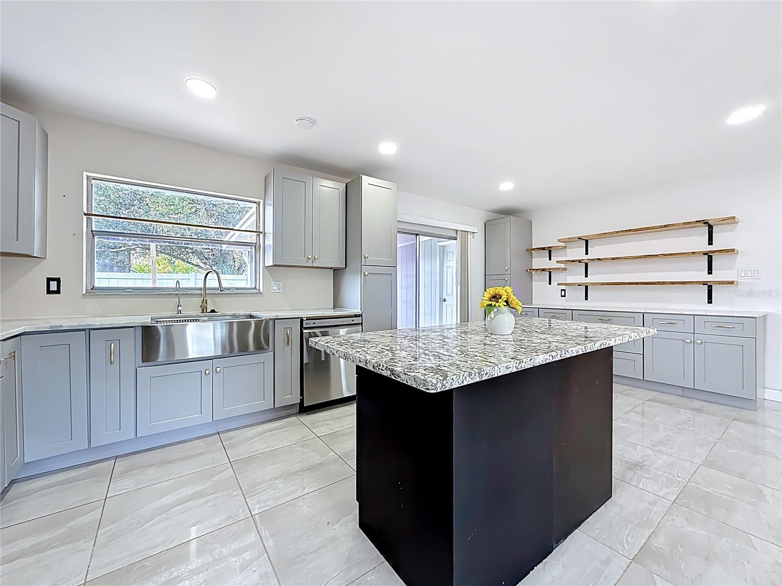 AUTUMN RUN - Residential