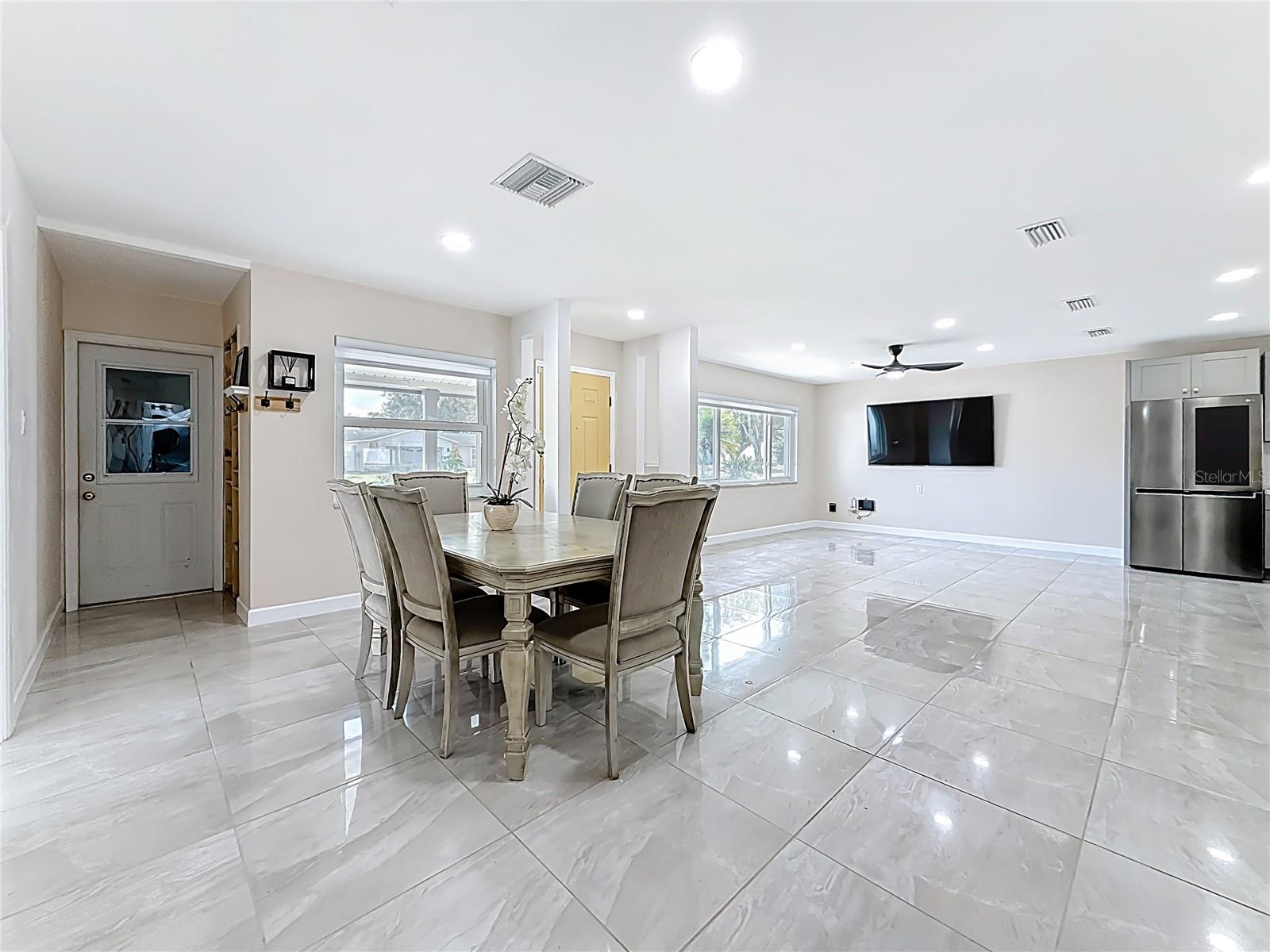 AUTUMN RUN - Residential