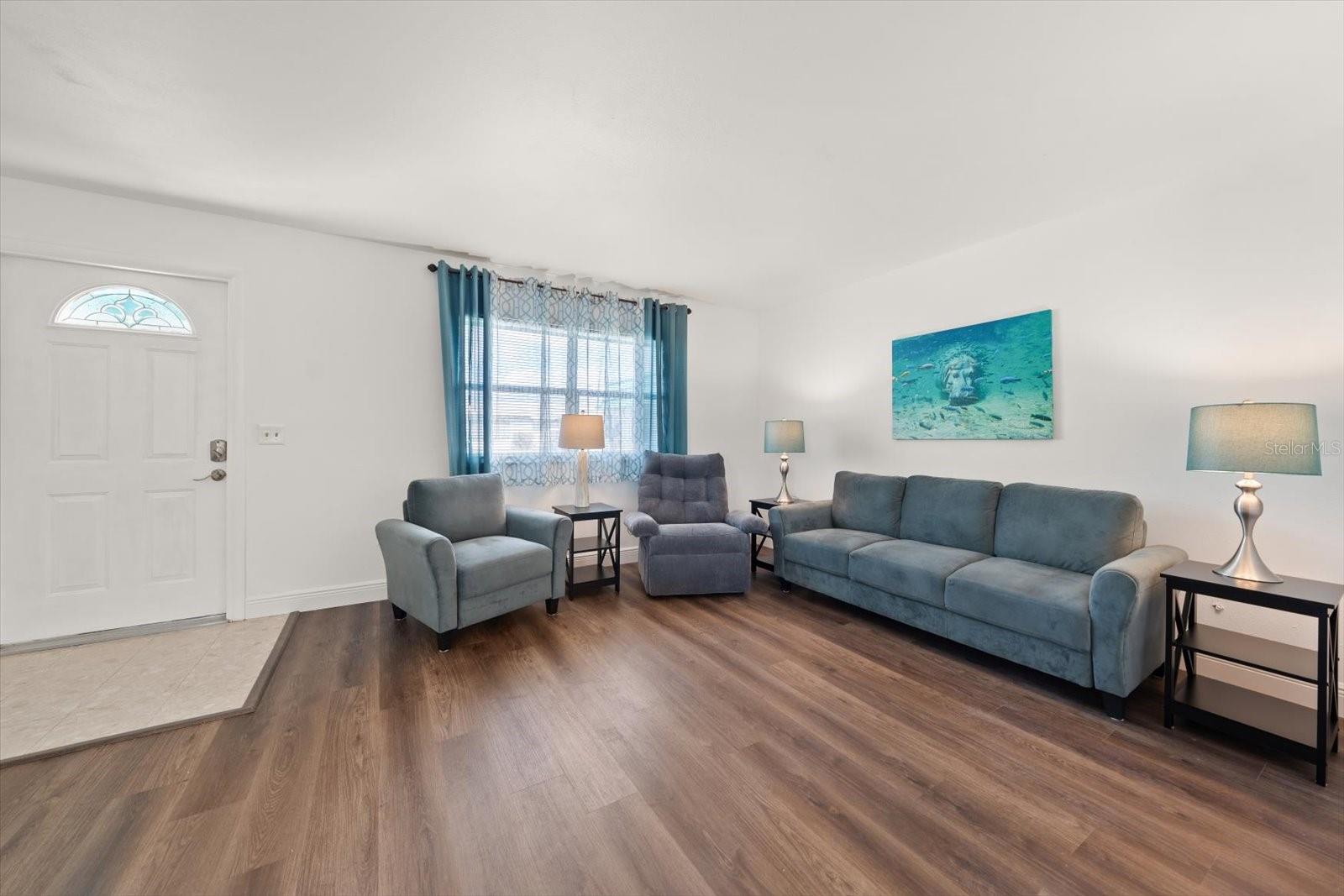 205 KINGS BOULEVARD 62