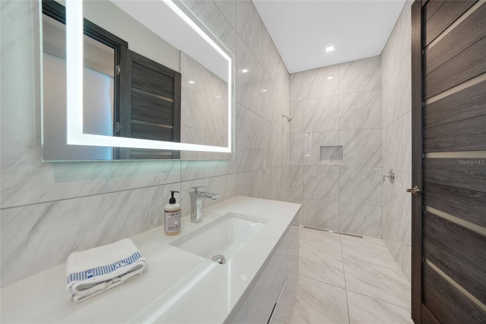 HARBOR LANDINGS - Residential