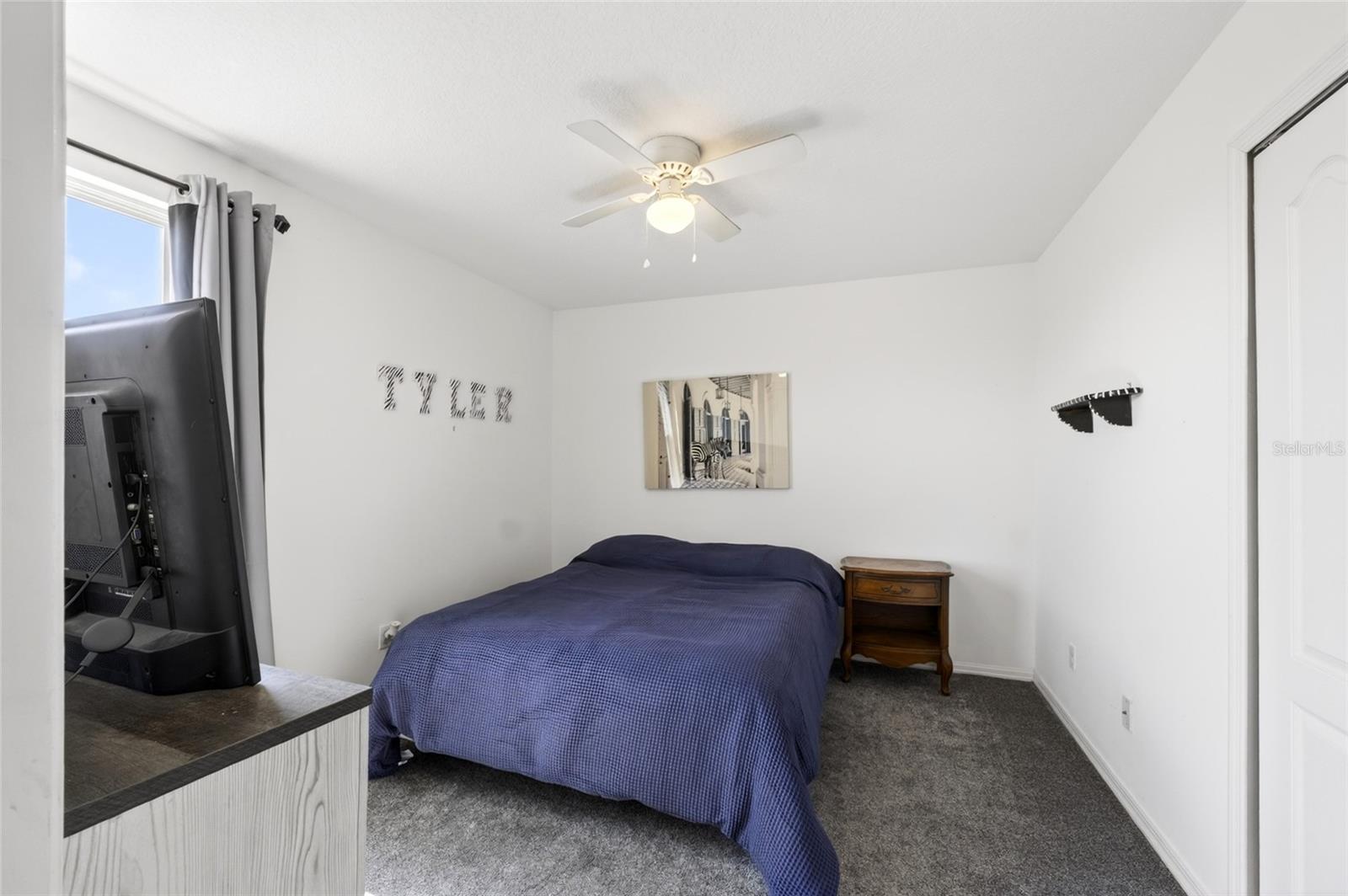KNIGHT LAKE ESTATES - Residential