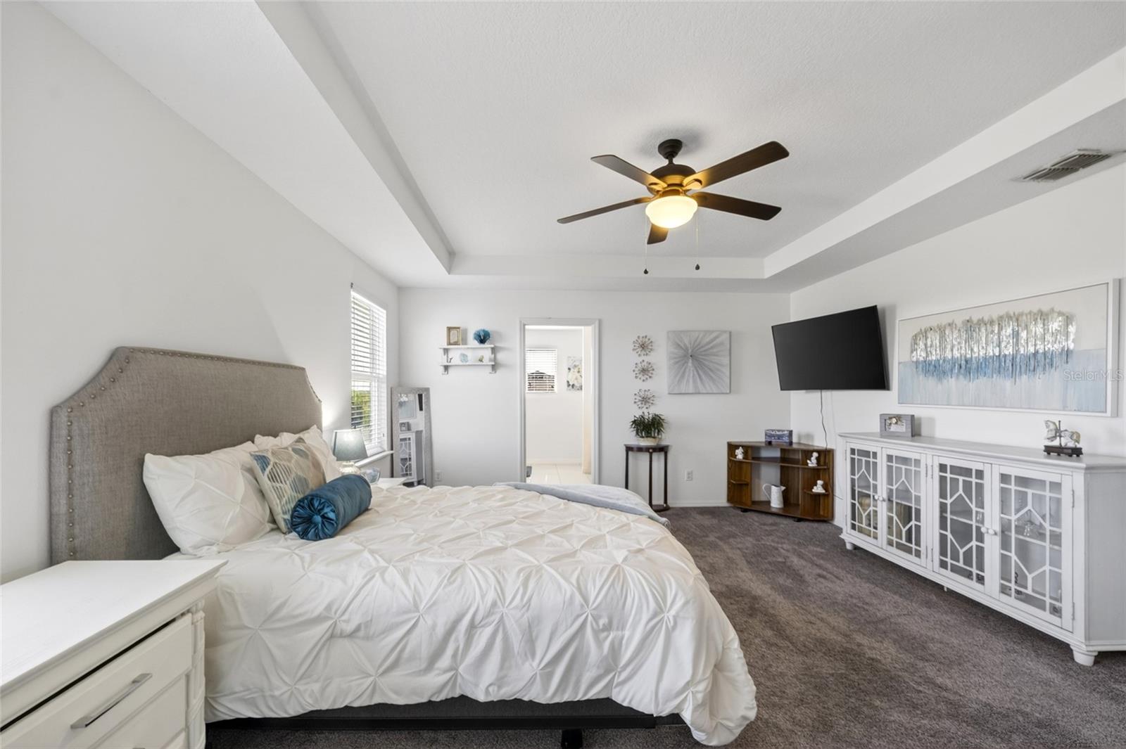 KNIGHT LAKE ESTATES - Residential