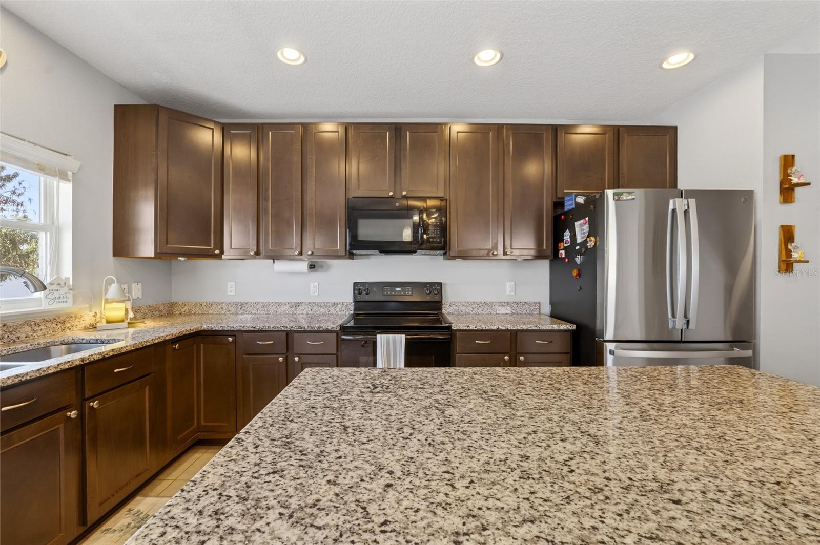 KNIGHT LAKE ESTATES - Residential