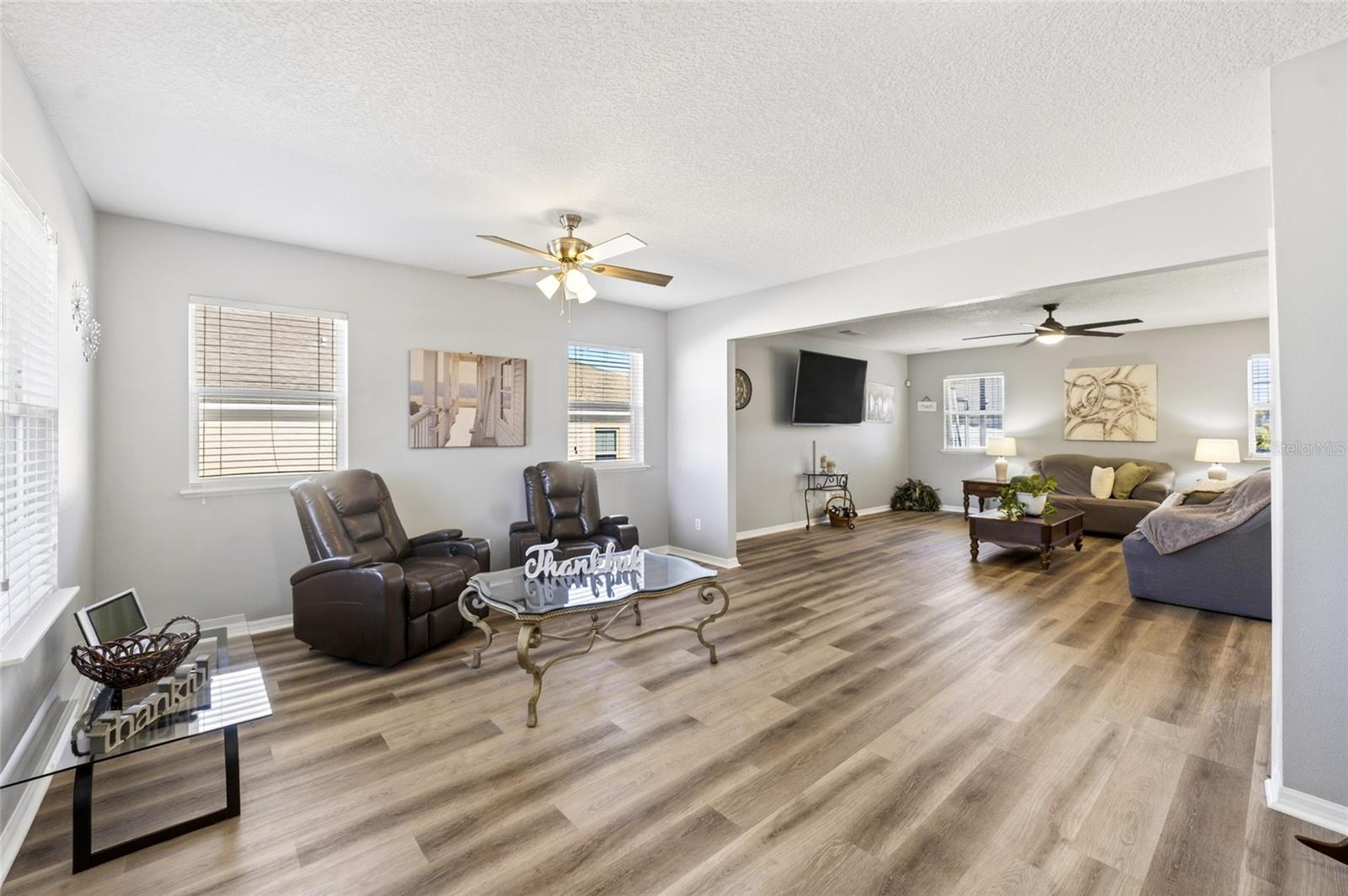 KNIGHT LAKE ESTATES - Residential