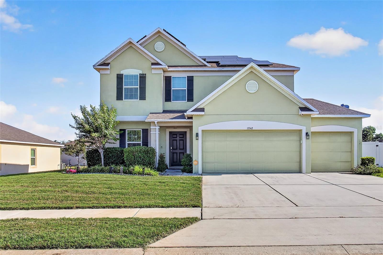 KNIGHT LAKE ESTATES - Residential