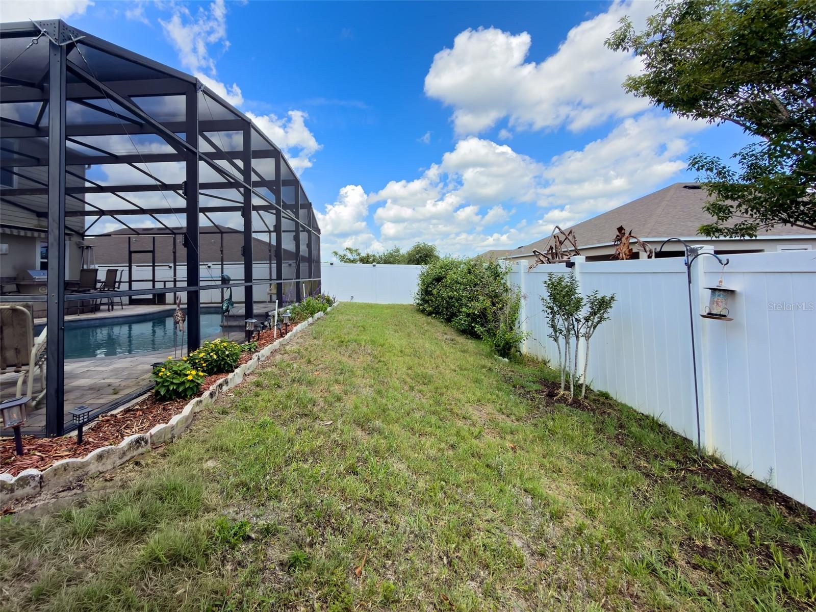 KNIGHT LAKE ESTATES - Residential