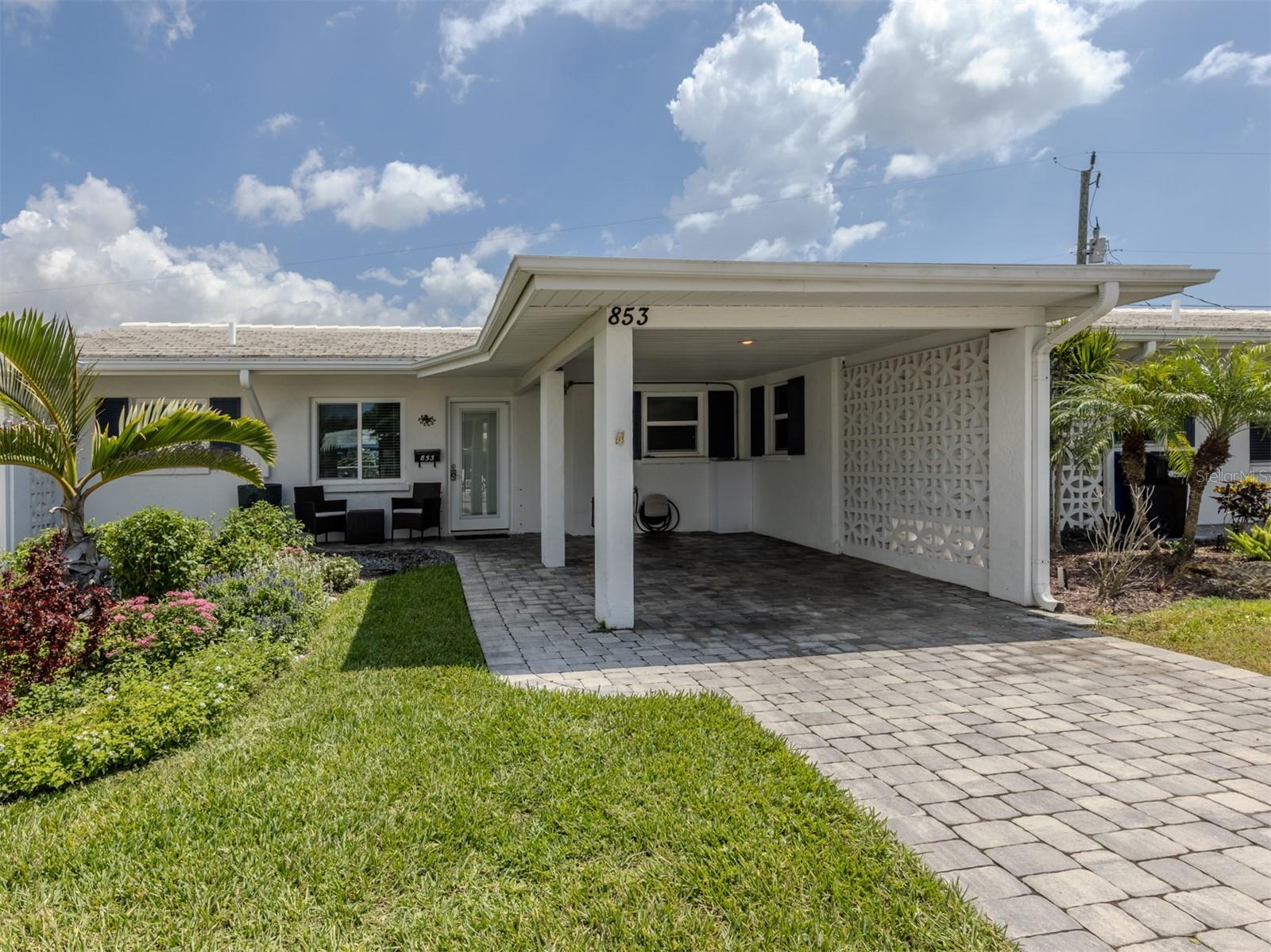 853 WHITE CAP CIRCLE 18