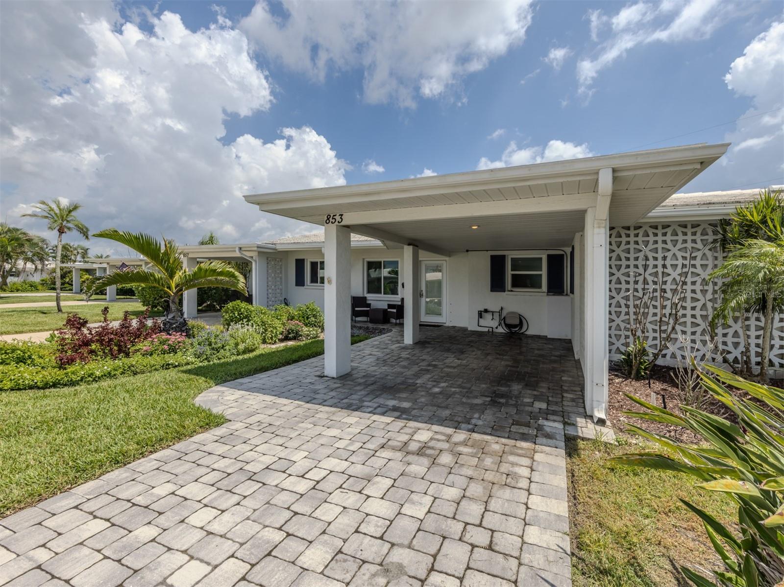 853 WHITE CAP CIRCLE 18