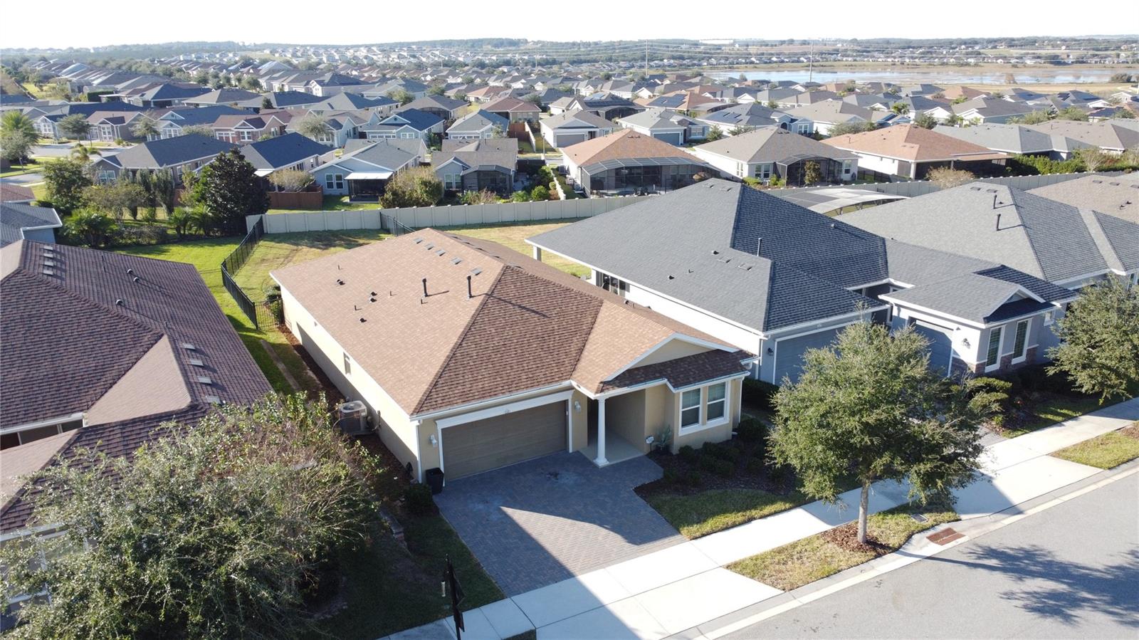 CASCADES OF GROVELAND (TRILOGY) - Residential