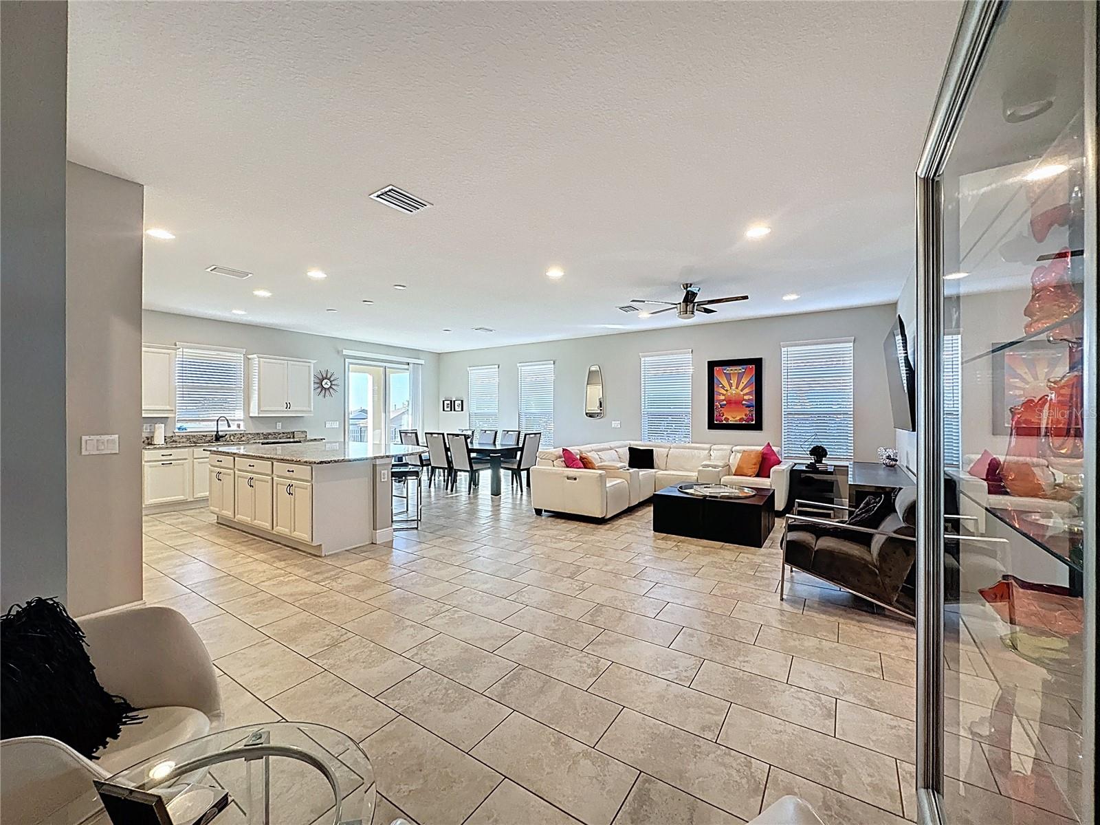 CASCADES OF GROVELAND (TRILOGY) - Residential