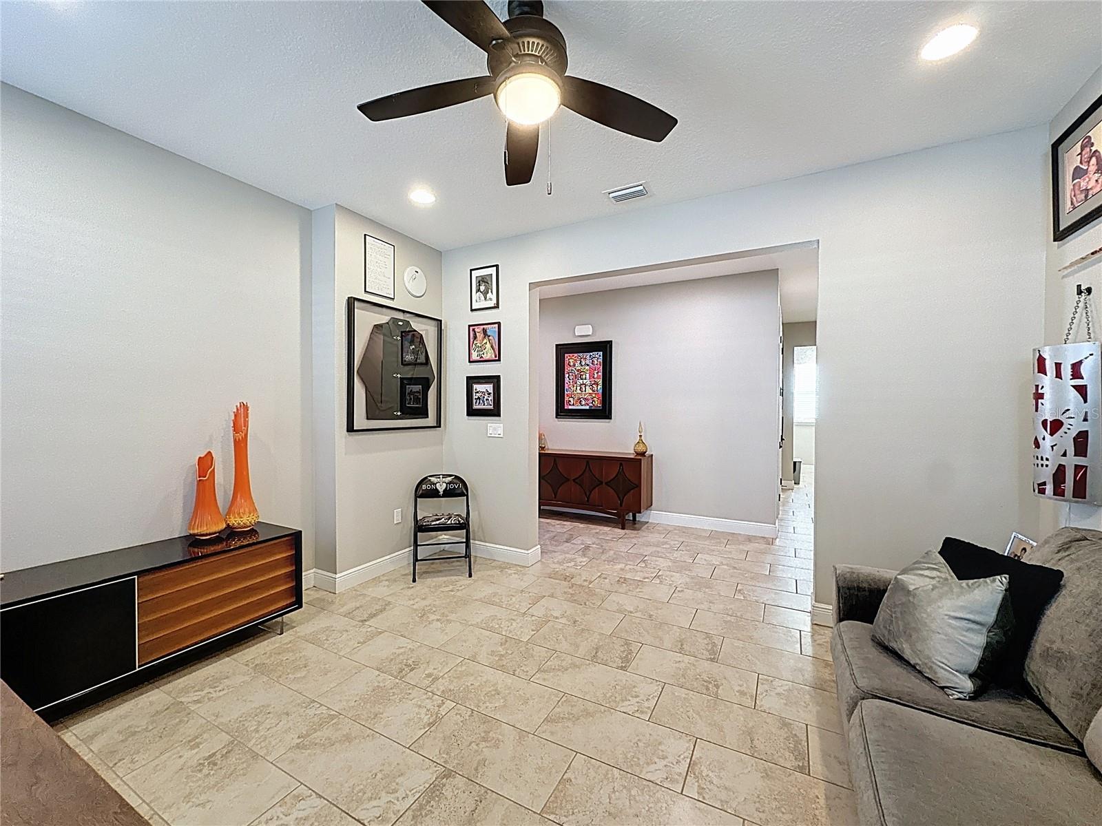 CASCADES OF GROVELAND (TRILOGY) - Residential