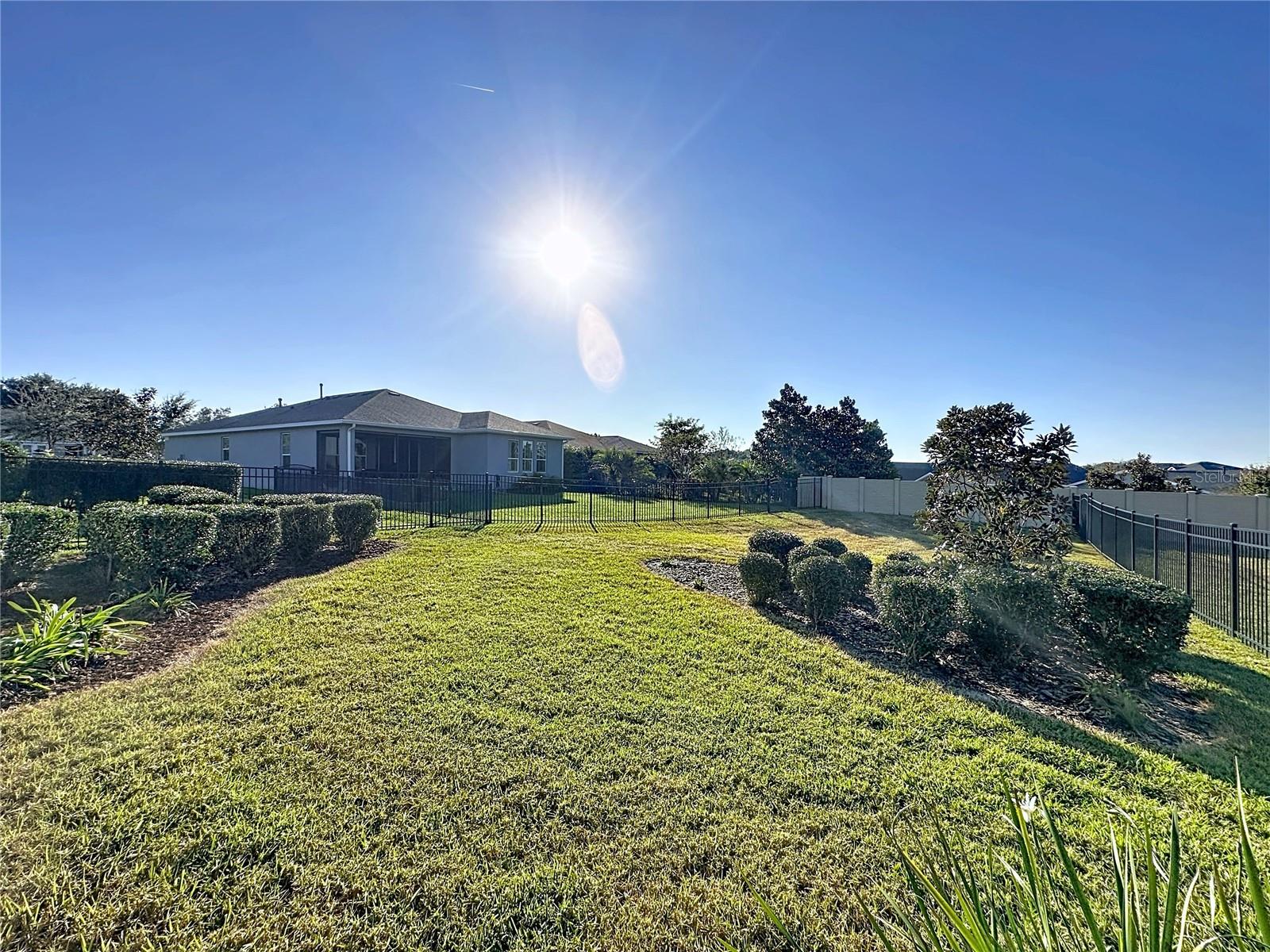 CASCADES OF GROVELAND (TRILOGY) - Residential