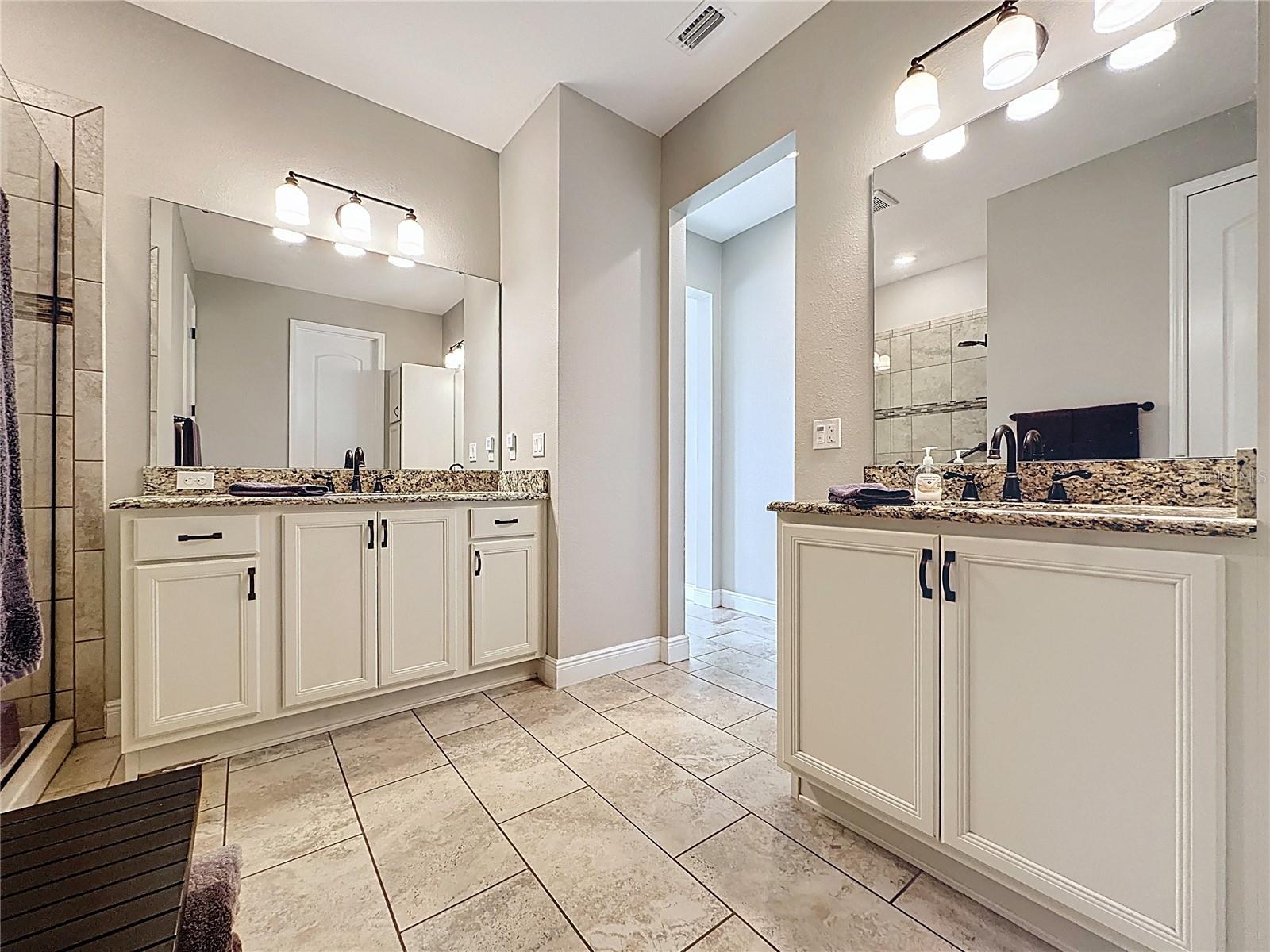 CASCADES OF GROVELAND (TRILOGY) - Residential