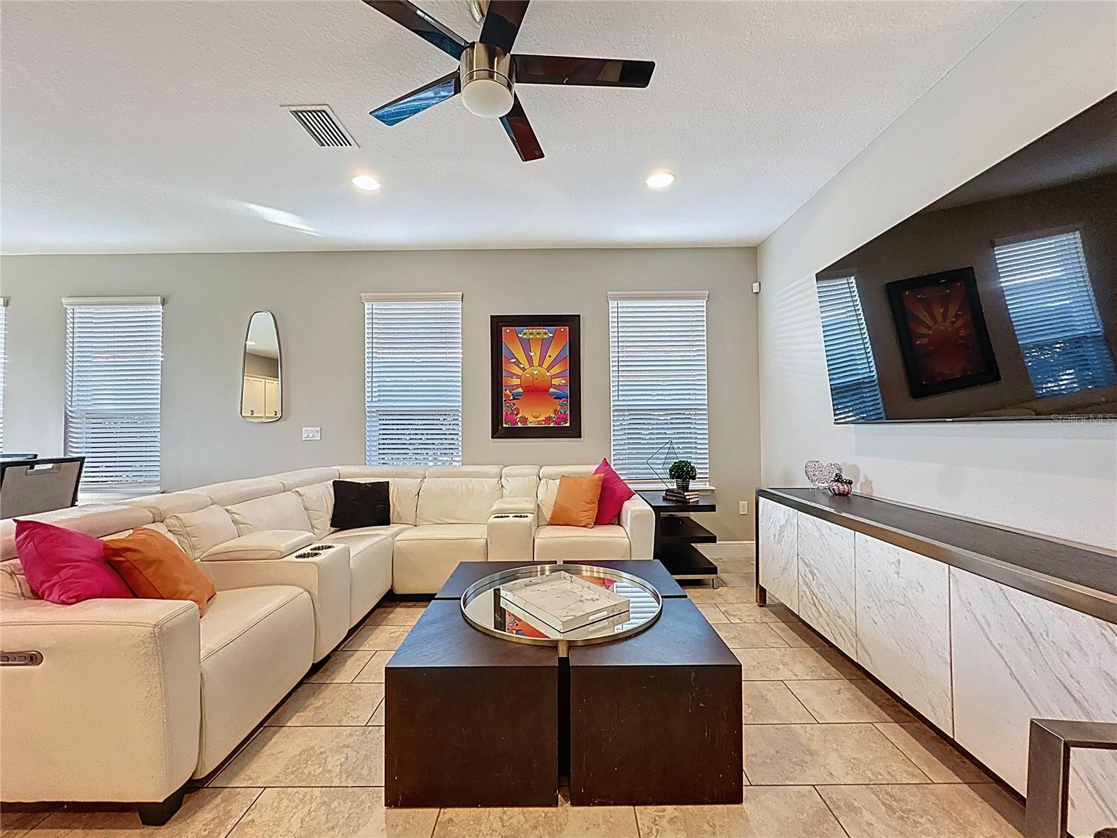 CASCADES OF GROVELAND (TRILOGY) - Residential