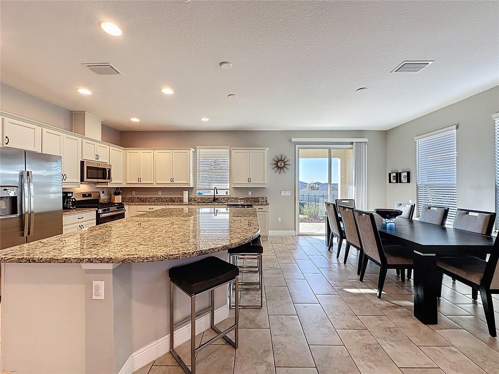 CASCADES OF GROVELAND (TRILOGY) - Residential