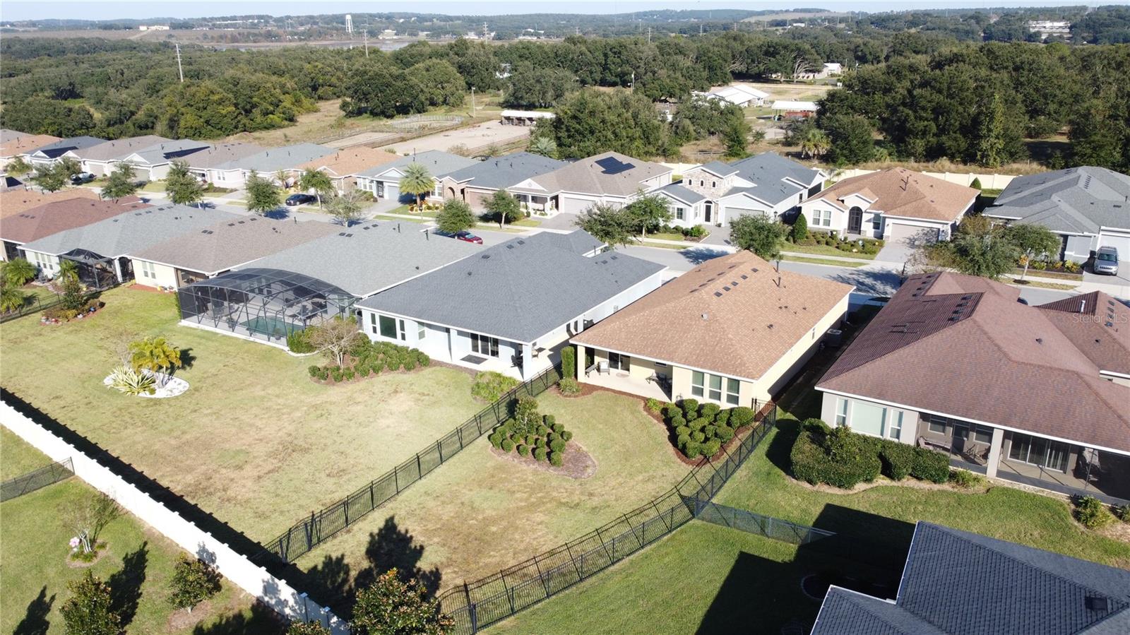 CASCADES OF GROVELAND (TRILOGY) - Residential