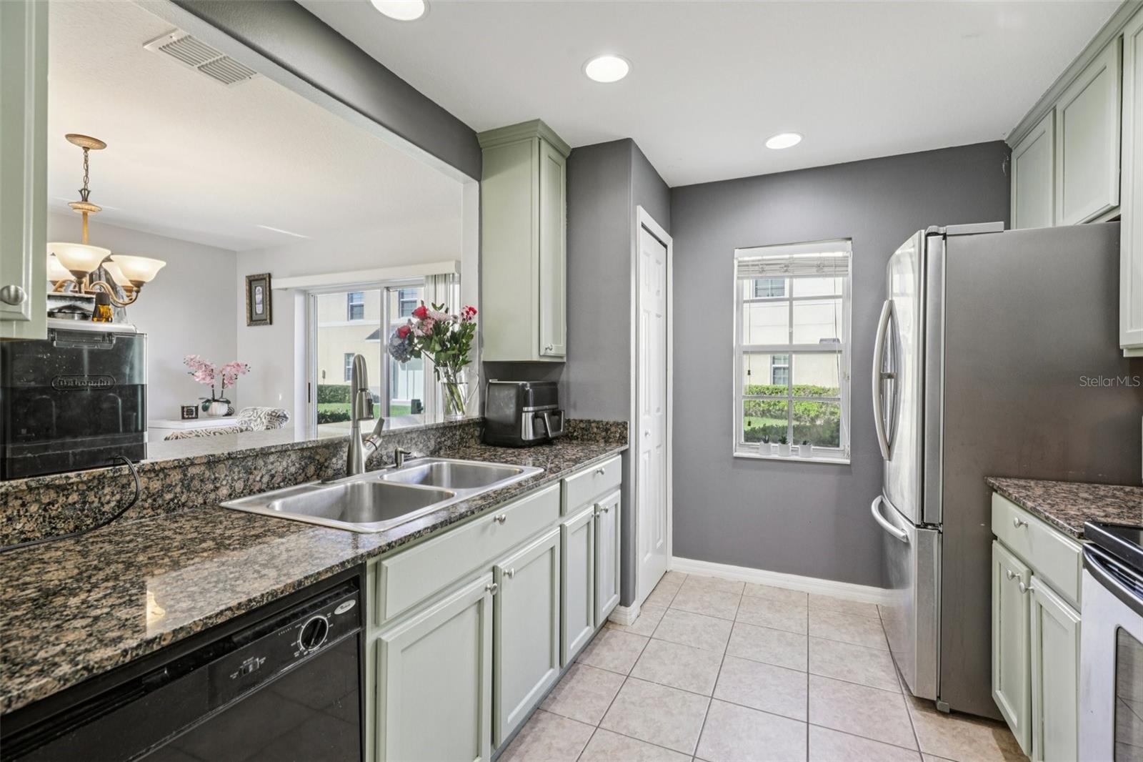 COBBLESTONE LANDING TWNHMS CONDO - Residential