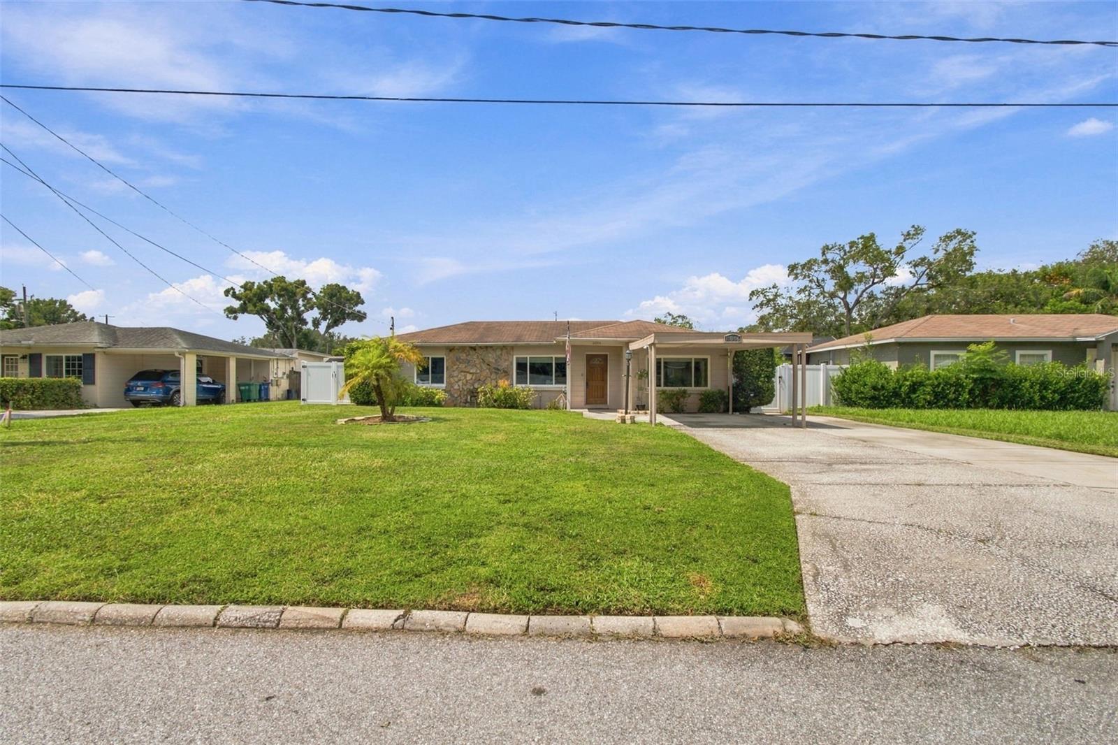 11006 N OAKLEAF AVENUE