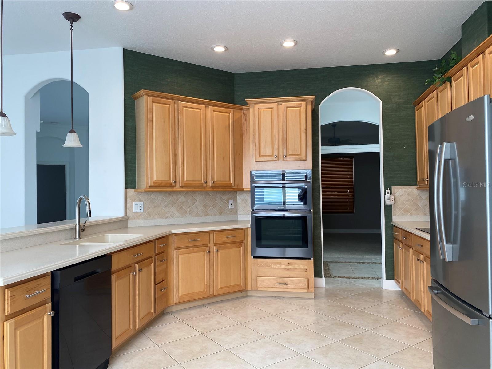 RIVER POINT OF MANATEE - Residential Lease