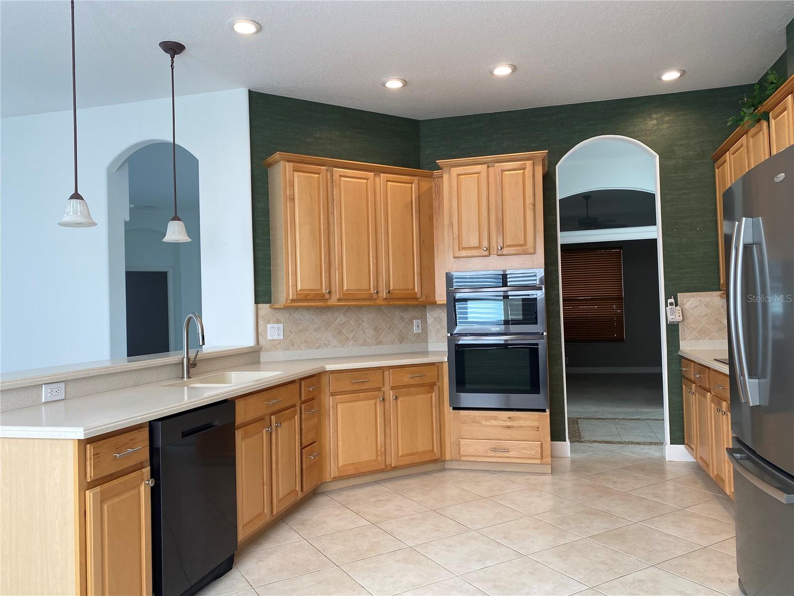 RIVER POINT OF MANATEE - Residential Lease