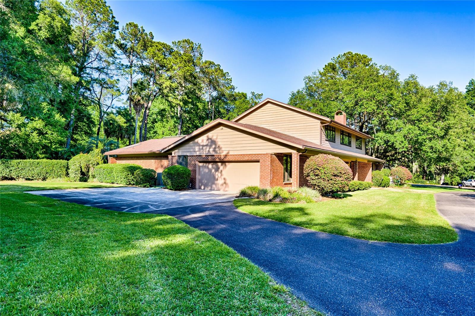 FEATHERWOOD - Residential