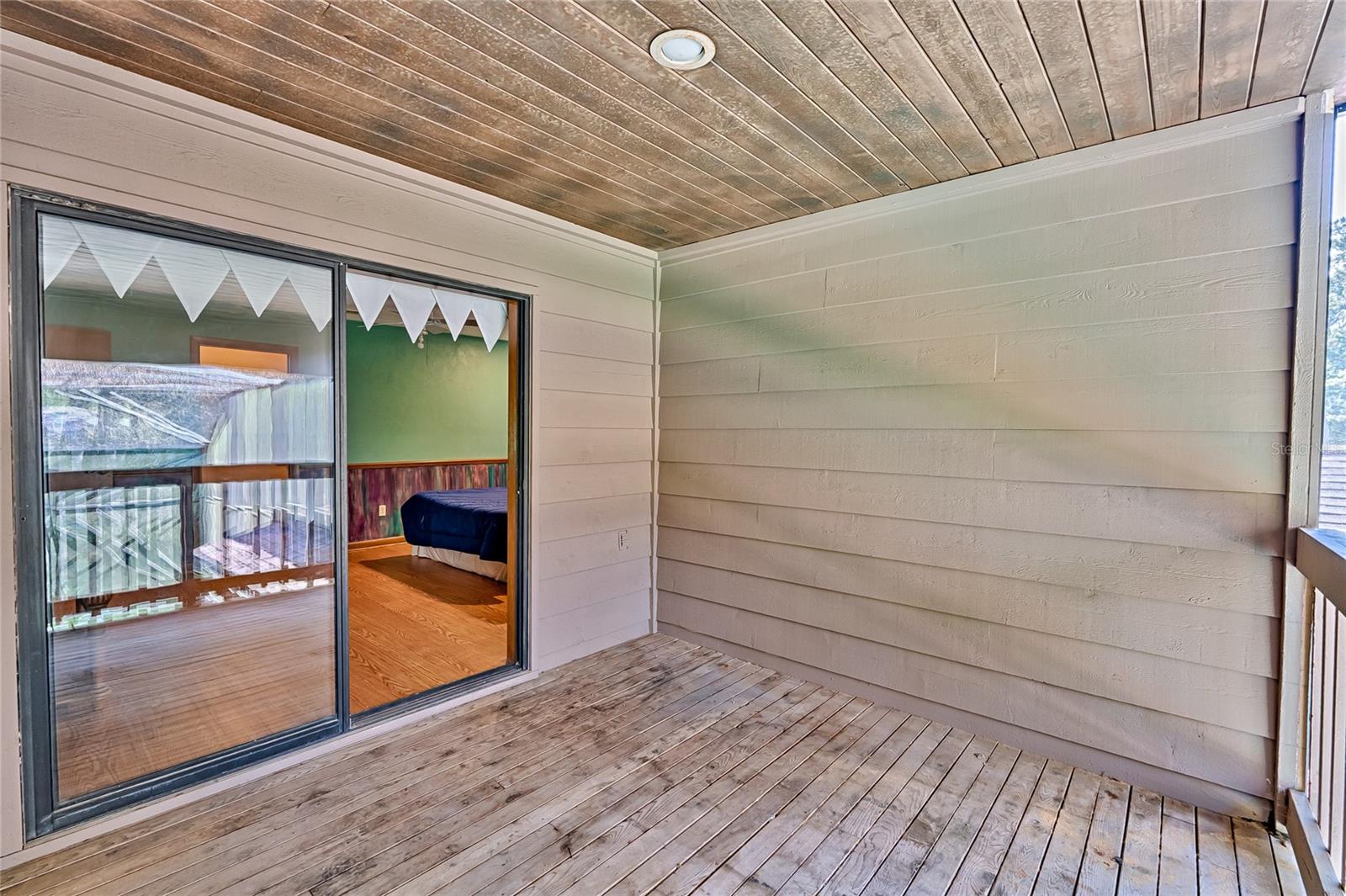 FEATHERWOOD - Residential