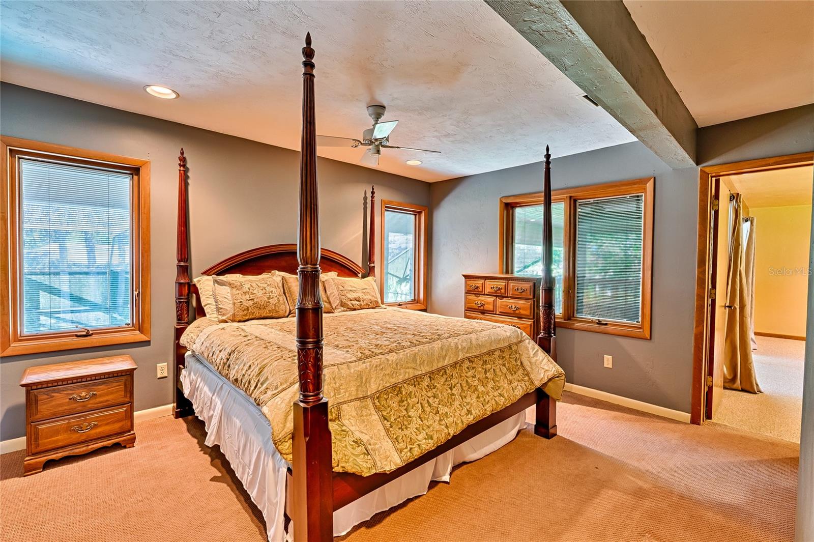 FEATHERWOOD - Residential