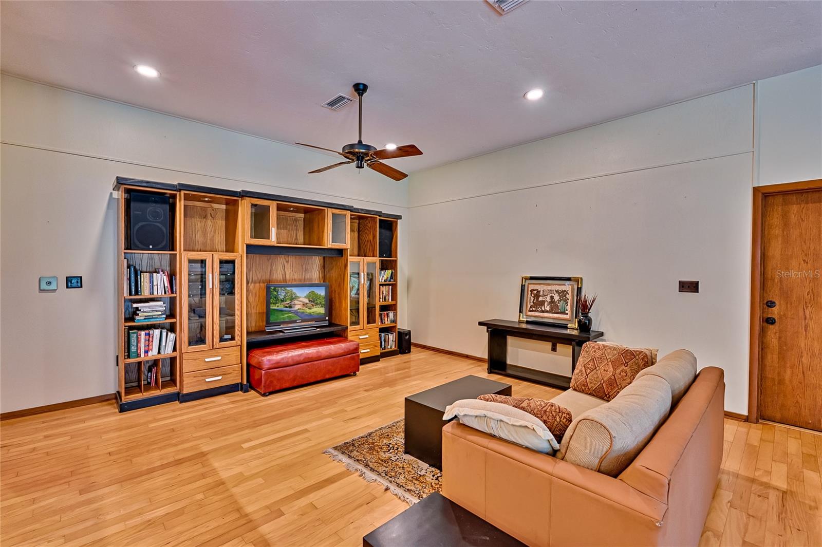 FEATHERWOOD - Residential