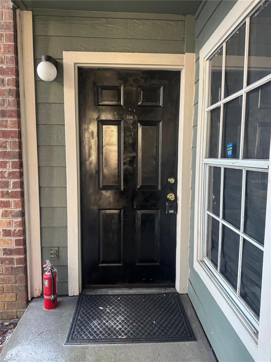 BELMONT/PK CENTRAL CONDO - Residential Lease