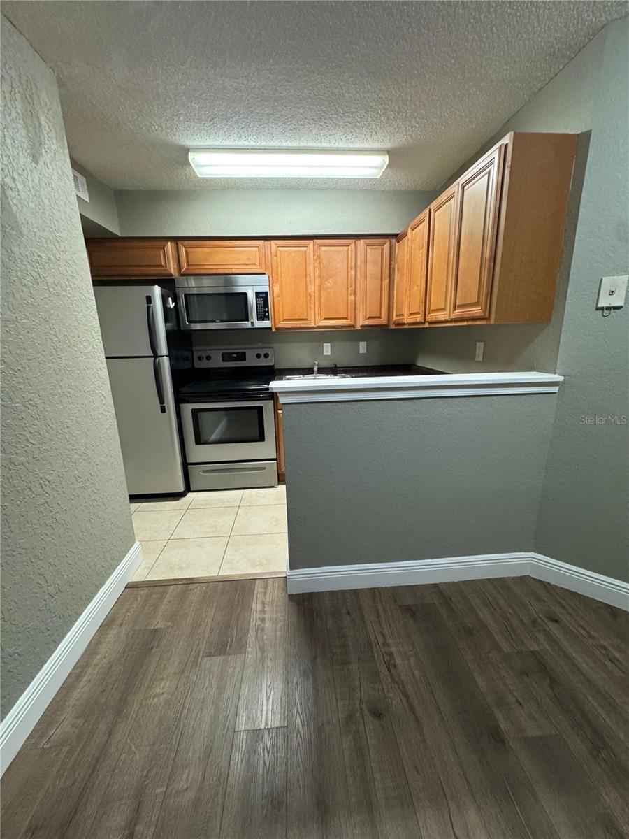 BELMONT/PK CENTRAL CONDO - Residential Lease