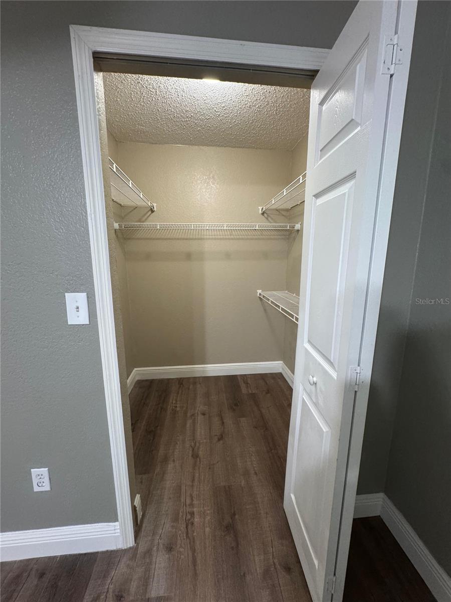 BELMONT/PK CENTRAL CONDO - Residential Lease