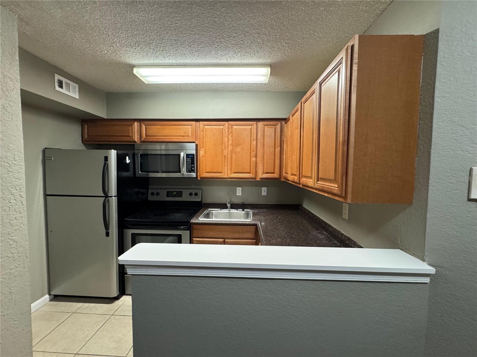 BELMONT/PK CENTRAL CONDO - Residential Lease