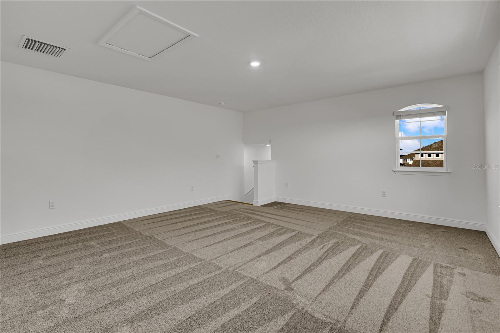 HILLS OF MINNEOLA - Residential Lease