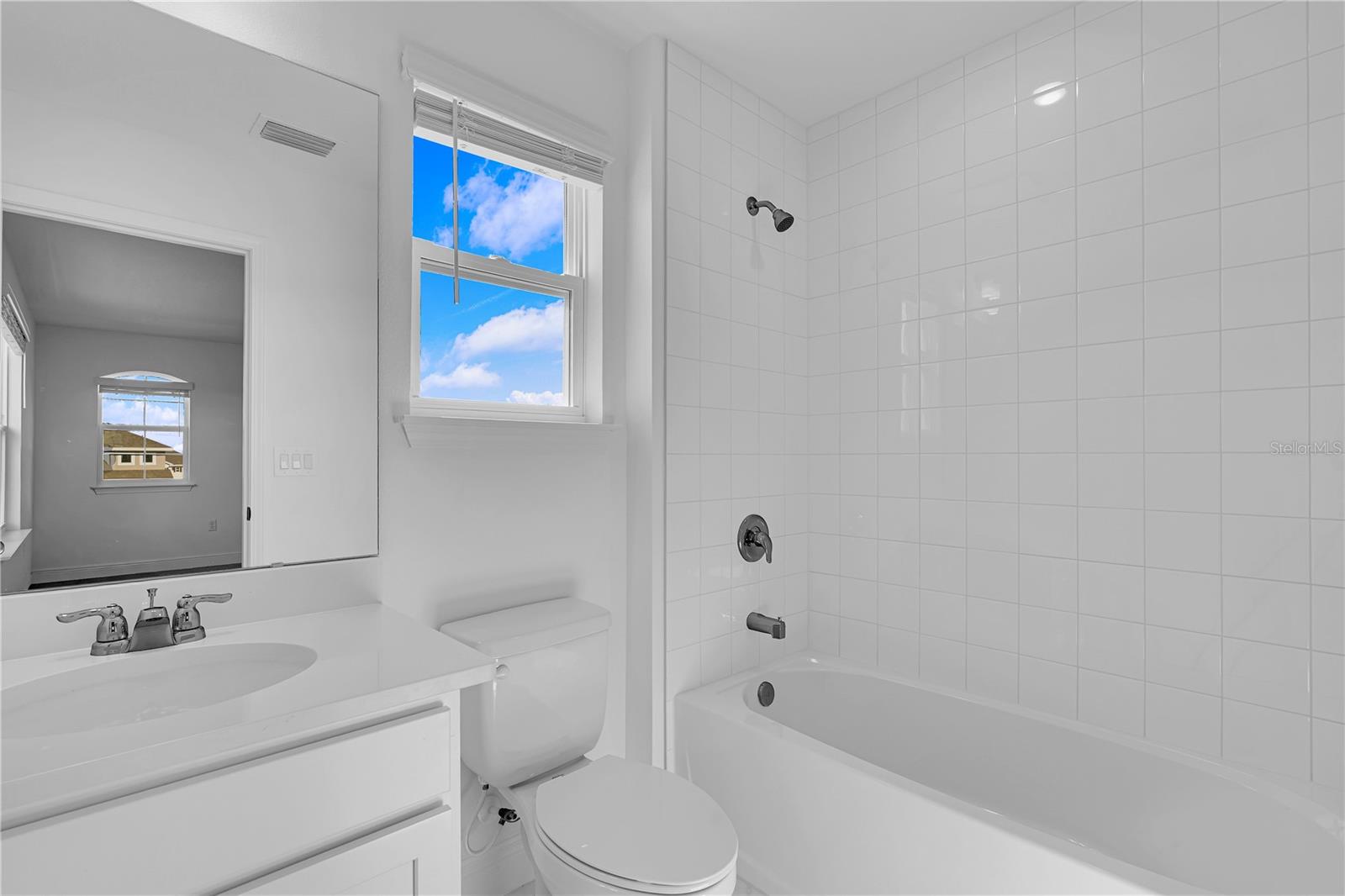 HILLS OF MINNEOLA - Residential Lease