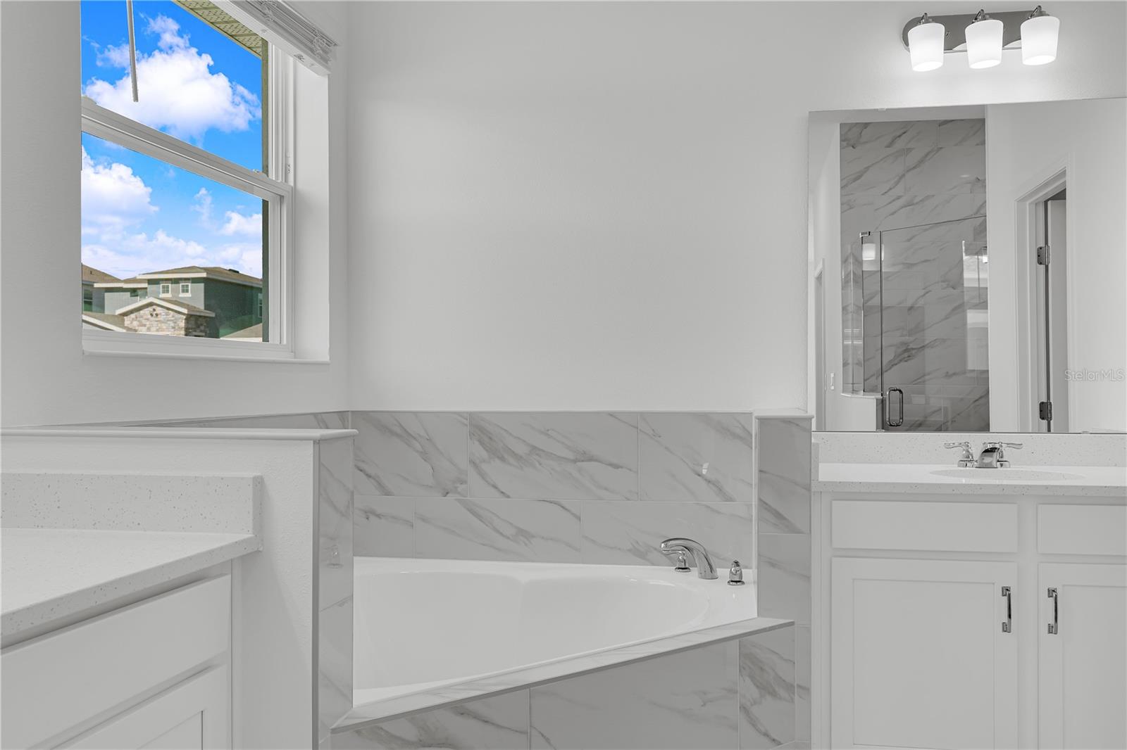 HILLS OF MINNEOLA - Residential Lease